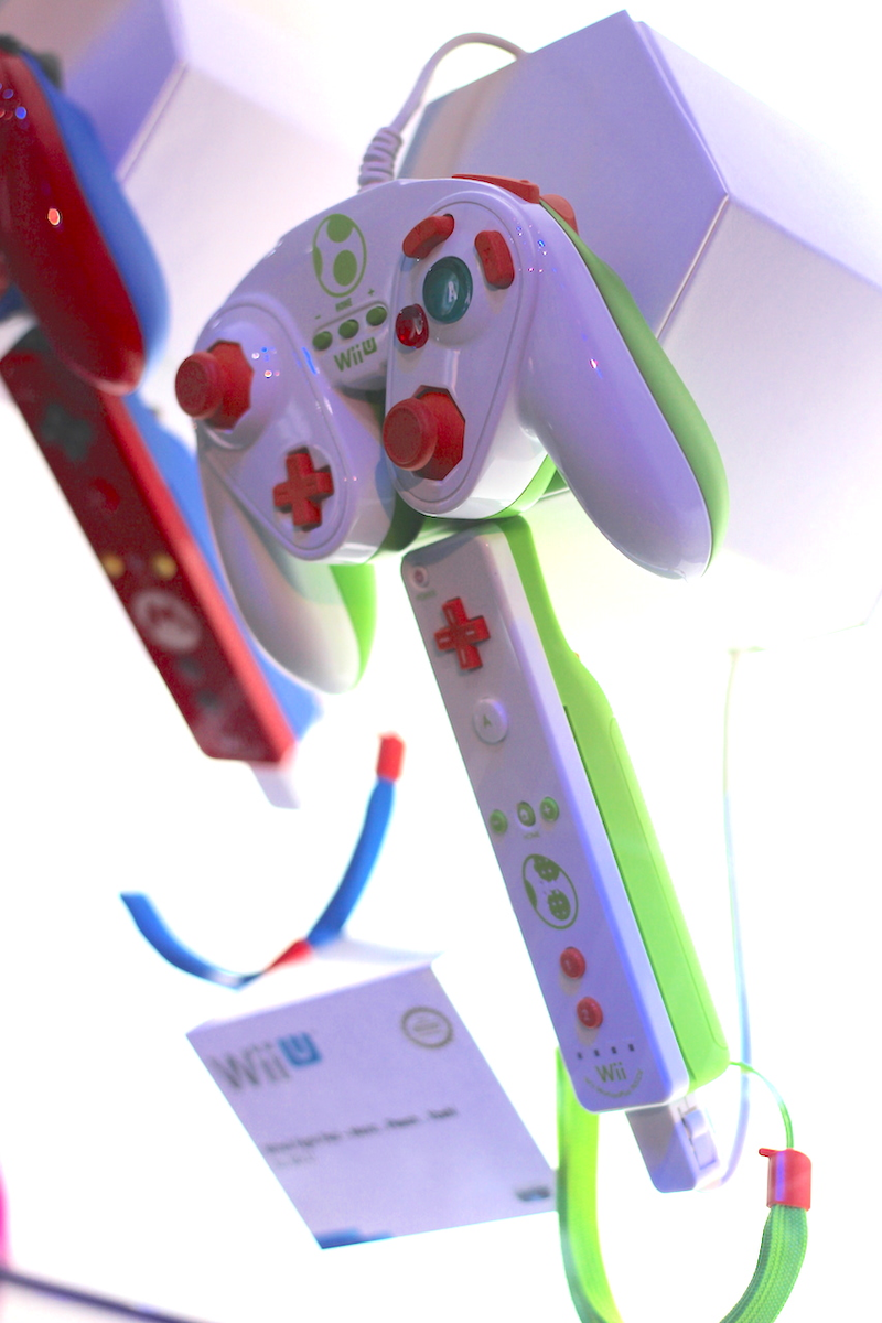 Illustration for article titled The New Wii U GameCube Controllers Are Super Hot